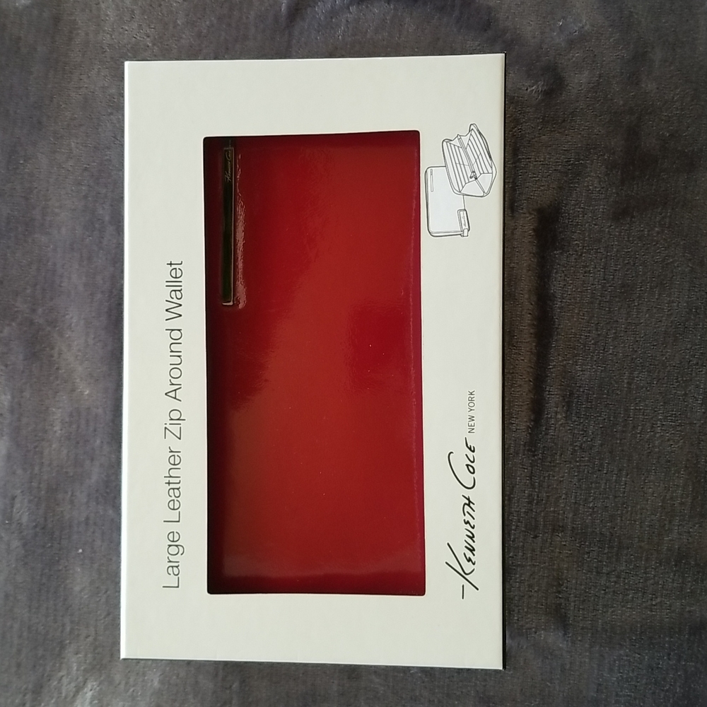 Kenneth Cole Large Patent Leather Zip  Around Wallet